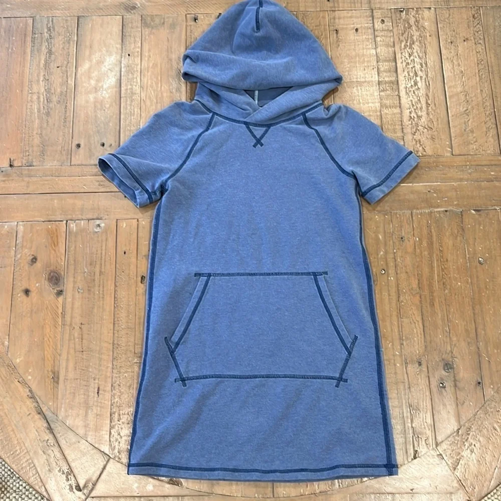 Ivivva blue hooded dress